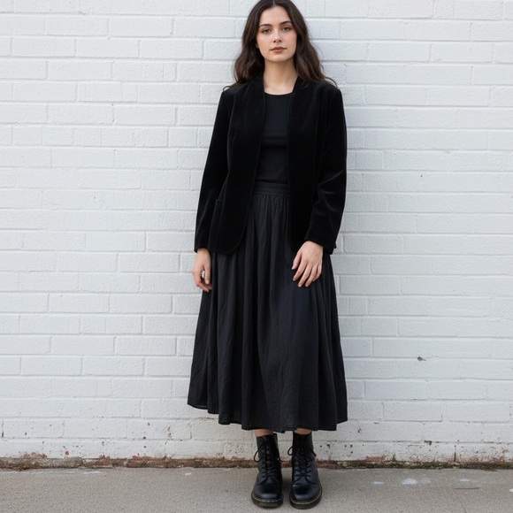 Vintage 1980s 1990s Black Velvet Blazer Size Medium Whimsigoth Fairy Goblincore - Picture 2 of 10